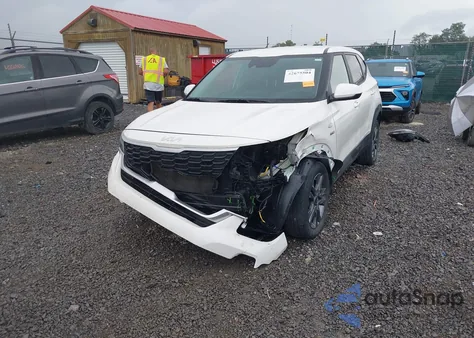 2023 Kia Seltos Lx z USA, uszkodzony, nr VIN KNDEPCAA3P7415258